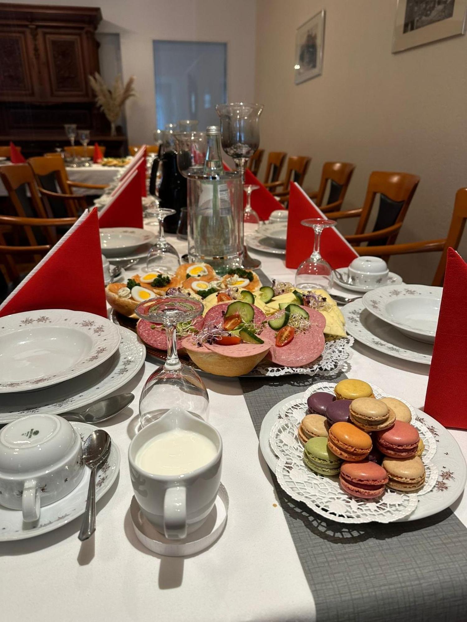 Hotel Zu Den Linden Wachtberg Екстер'єр фото