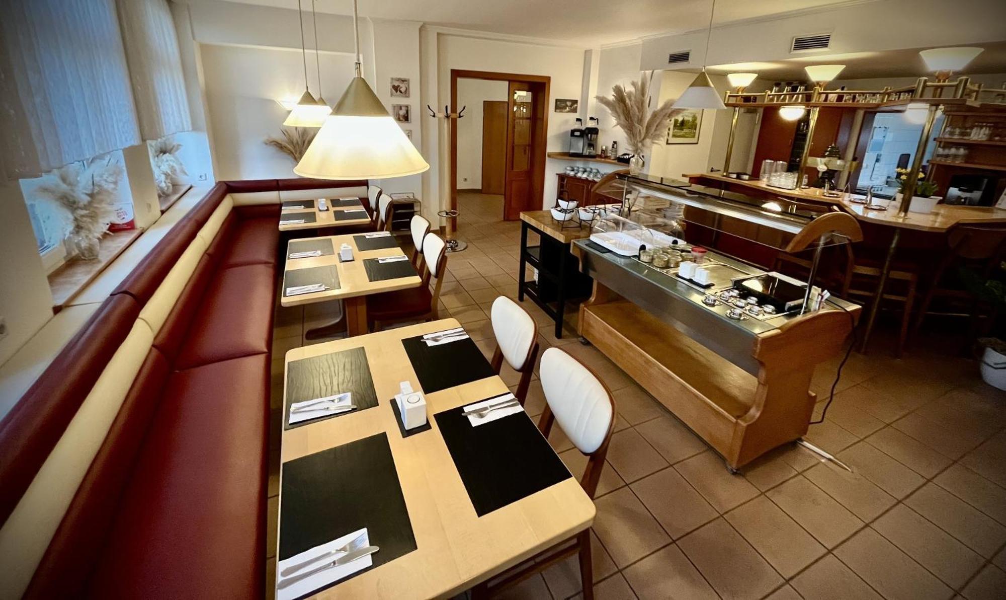 Hotel Zu Den Linden Wachtberg Екстер'єр фото