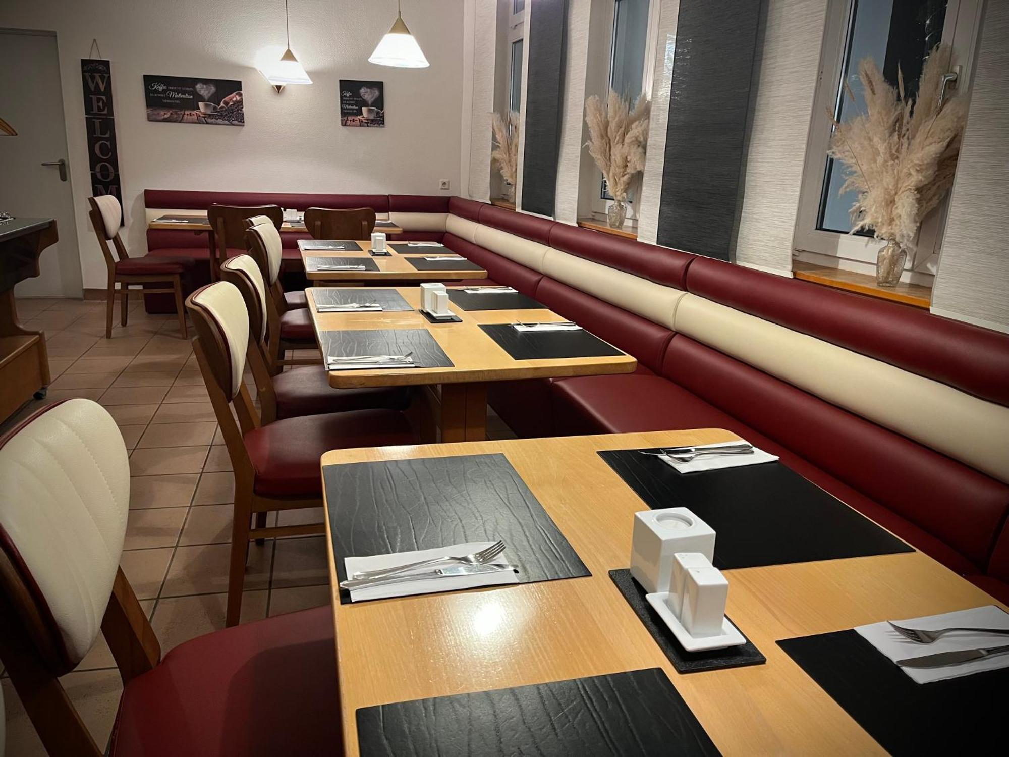 Hotel Zu Den Linden Wachtberg Екстер'єр фото