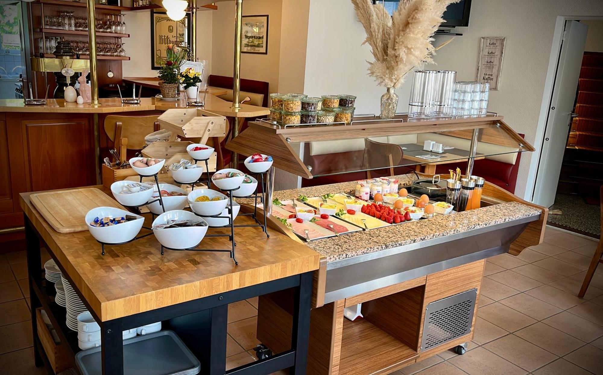 Hotel Zu Den Linden Wachtberg Екстер'єр фото