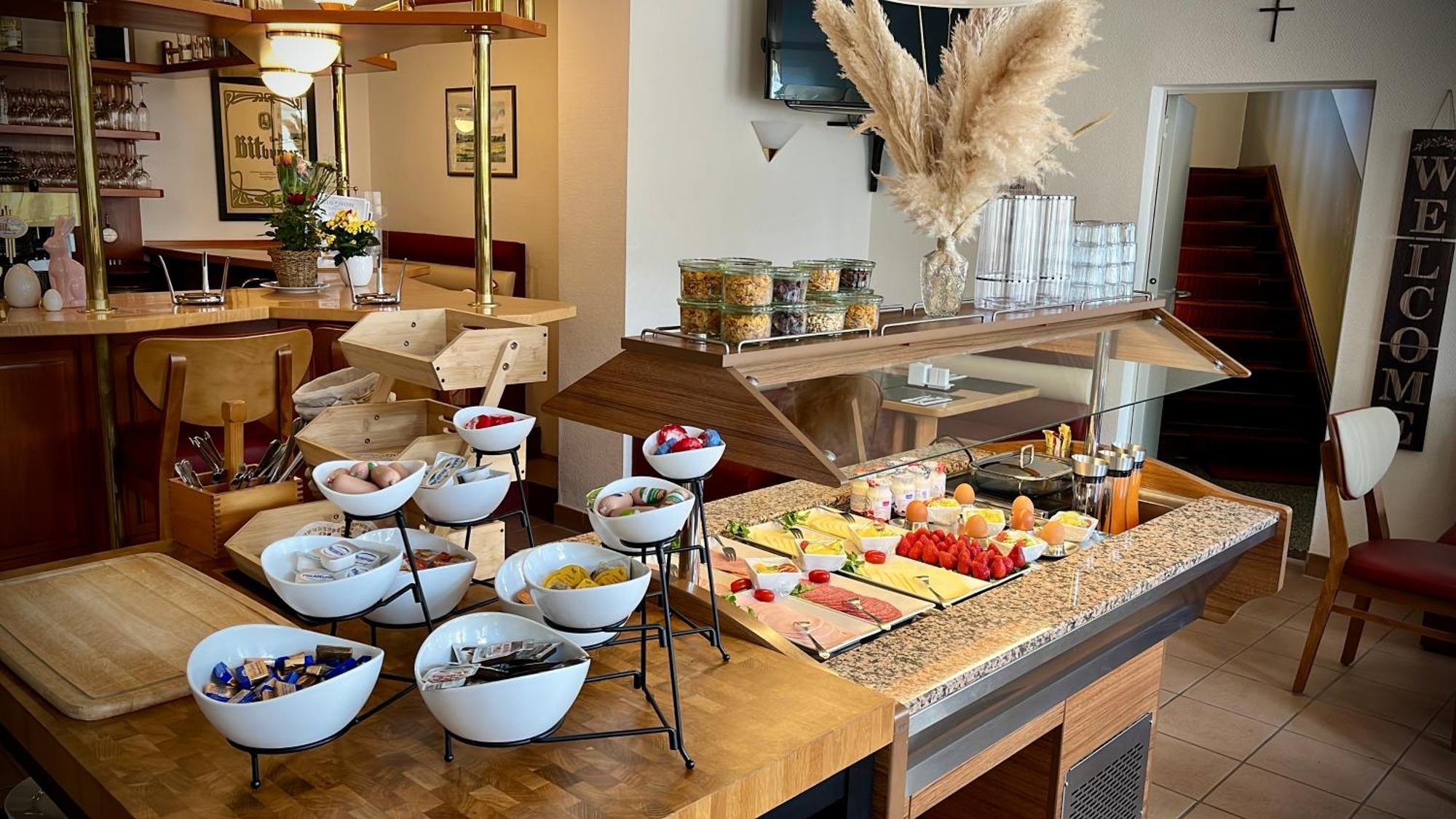 Hotel Zu Den Linden Wachtberg Екстер'єр фото
